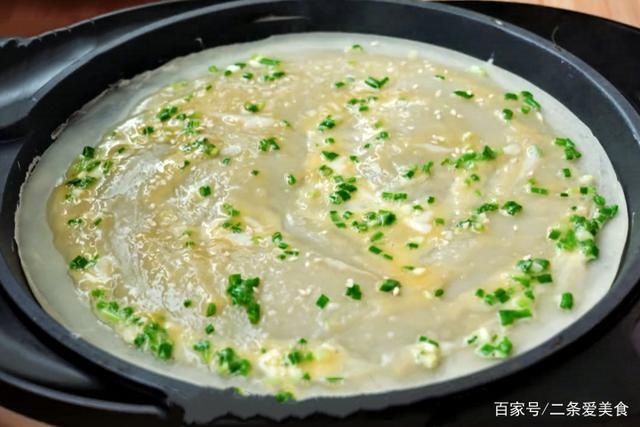 营养|入秋后,教你做懒人鸡蛋饼,手不沾面,简单一搅,暄软劲道又营养