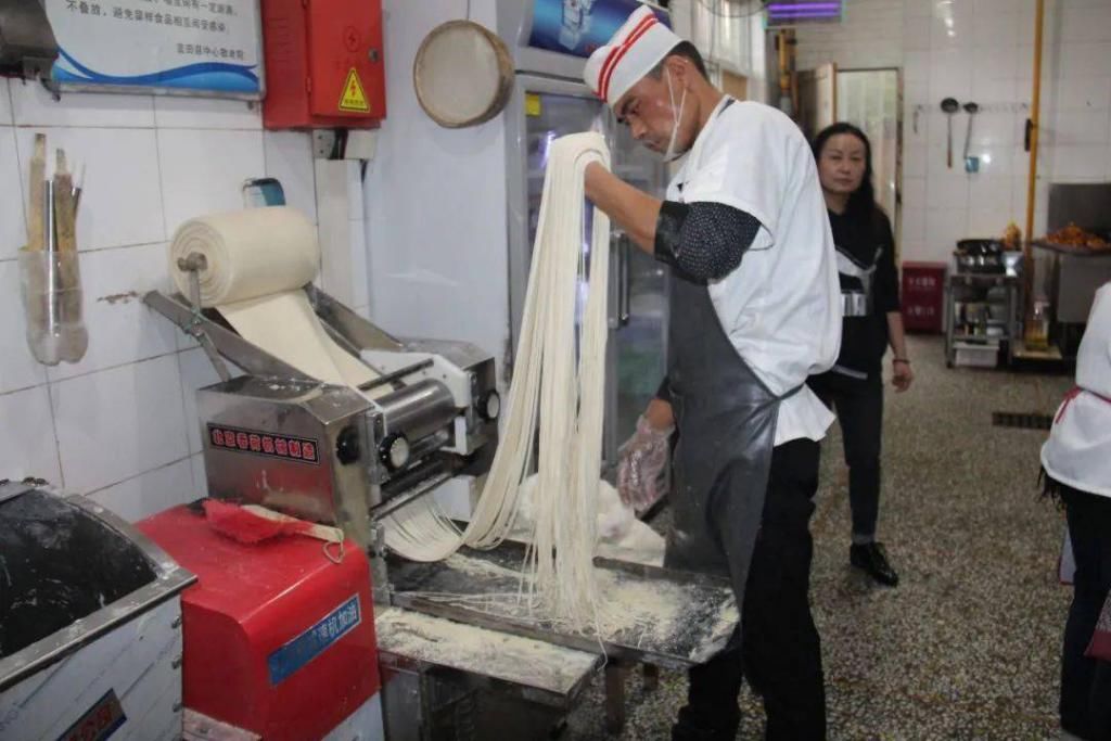 浓浓|一碗国庆面 浓浓敬老情