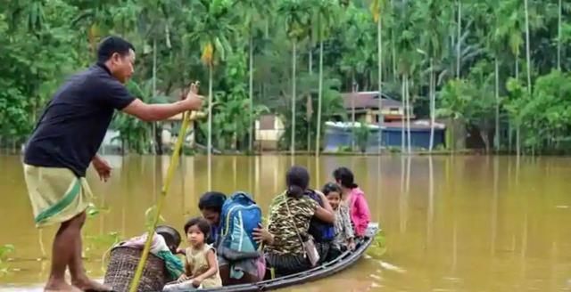 男子|柬埔寨男子刚走出门就被雷劈,失去意识5分钟