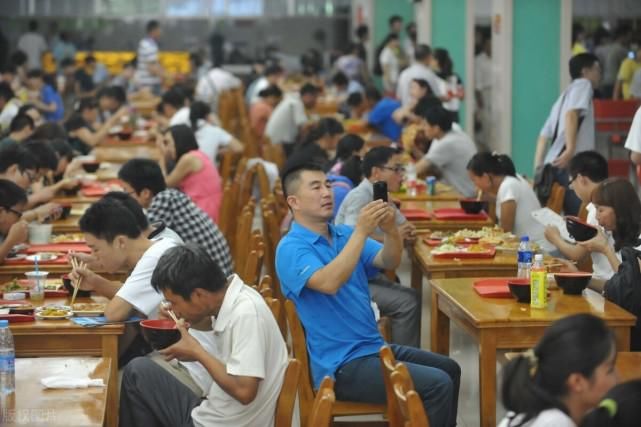 便宜|为什么大学食堂的饭菜那么便宜，原来这才是真相？