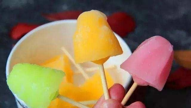 零食|童年最经典的18种零食,全吃过的,孩子都上小学了吧