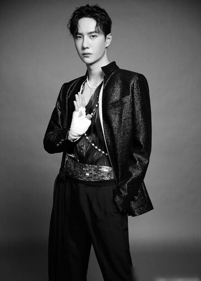  粉丝|王一博实火！《快本》与《街舞》3时间相撞，粉丝会选择看哪个？