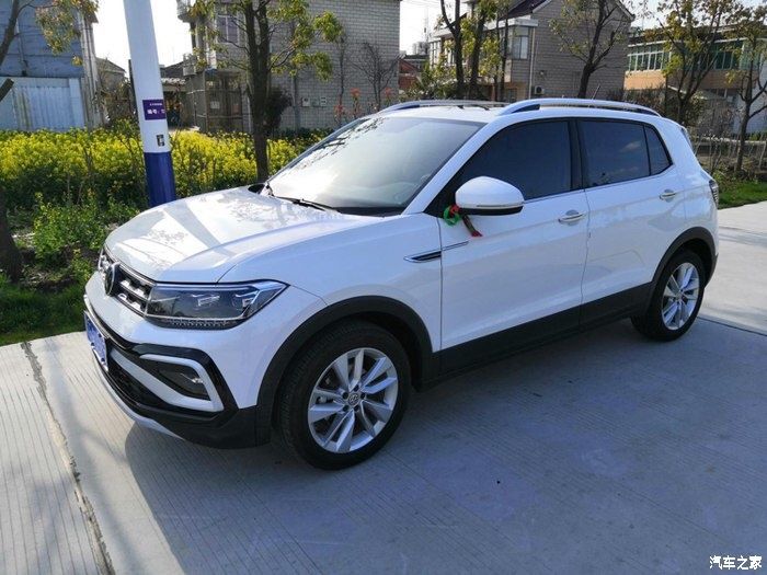  配置都|什么红的黄的紫的黑的，都不如我的白色途铠最亮眼！