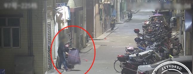 从小|这是病得治!男子从小对异性衣物感兴趣,偷盗1000多件堆满出租屋