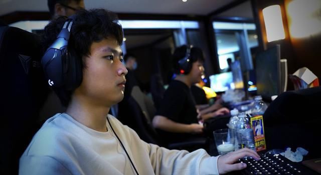 狙神|因“狙神”一战成名 焕烽：我要成为大家都记住的AD