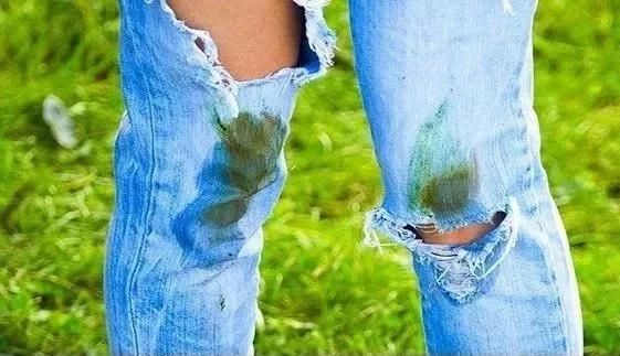 发黄|衣服发黄，别用漂白剂了，水里加点它，比新买的还干净！