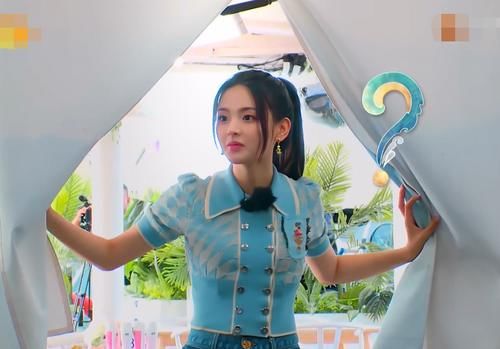  中餐厅|杨超越录中餐厅，第一天就遭遇“小透明”待遇，原因太真实