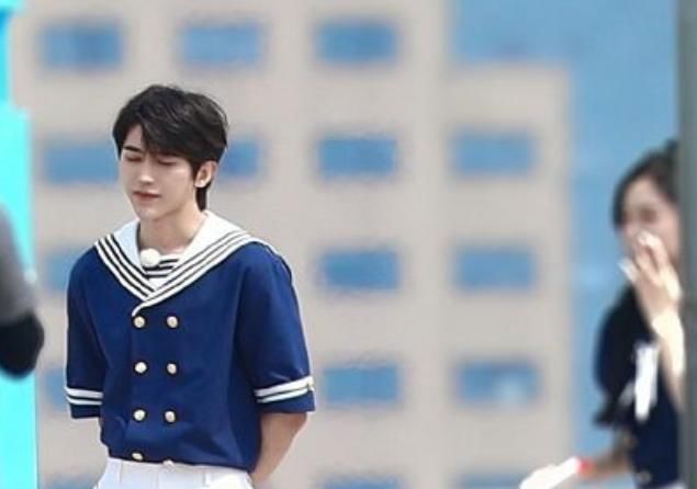 欧阳|《奔跑吧》收官吴宣仪、欧阳娜娜加盟,蔡徐坤和二人同框各种收敛