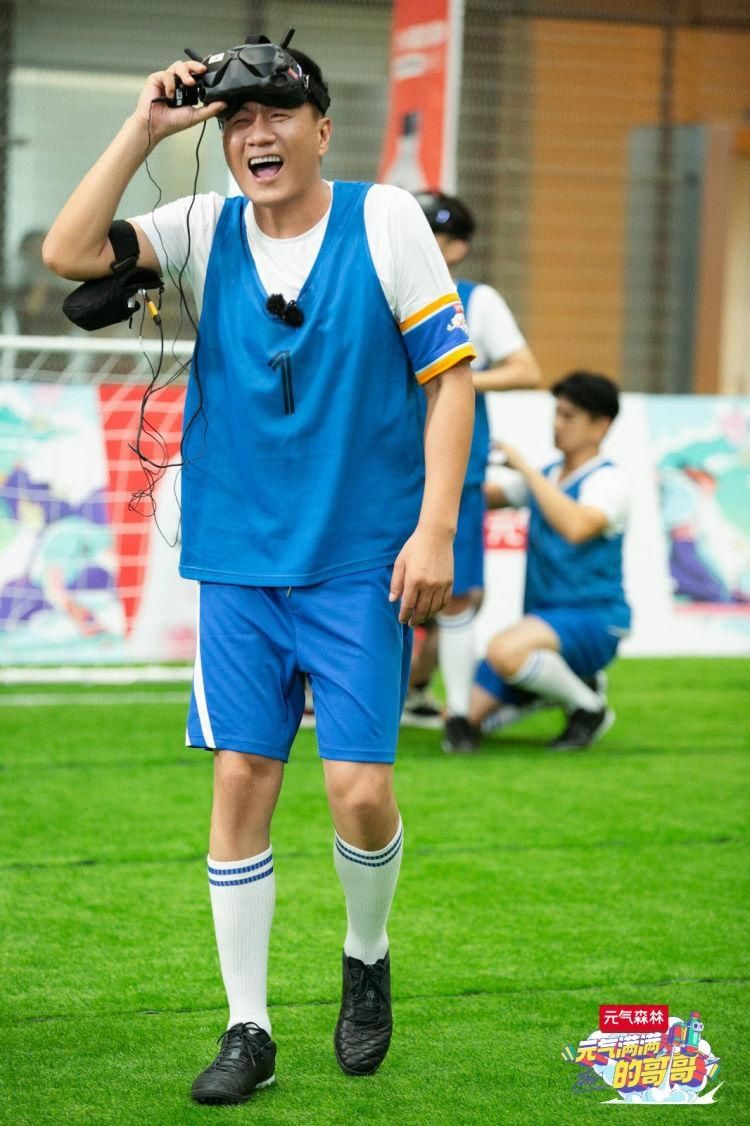  身份|《元气满满的哥哥》玩大了 胡军杨洋互换身份遭昔日队友无情吐槽