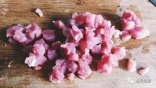  西瓜皮|西瓜皮才不Low！6种吃法吃出风格吃出水平，今年夏天不许再乱扔