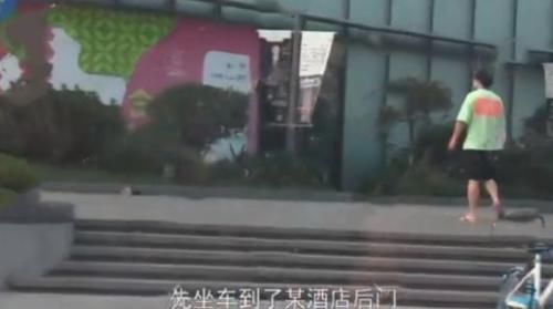 表情|沈腾夜会美女登热搜榜首,杨超越无辜躺枪:大哭表情“抢镜”