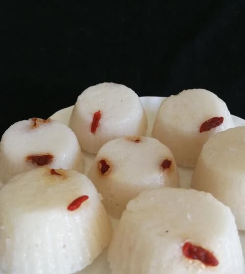  发酵|只要1碗大米1盒牛奶，3克酵母和2勺糖，教你做大米糕，比买的还好