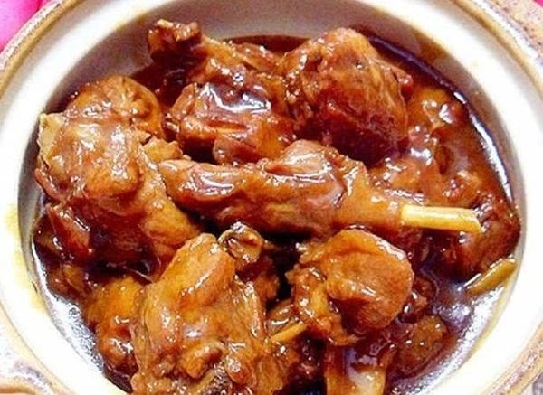 滋补|四菜两汤,肉质酥嫩,汤汁醇厚,营养美味又滋补,常吃益智强体质