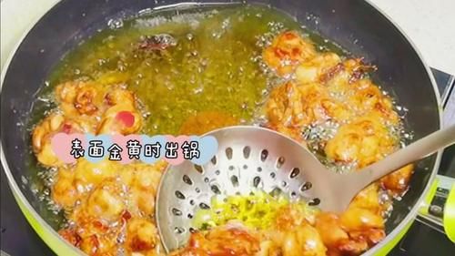  自制|好吃到停不下来的花椒鸡，又麻又辣，配一口自制咸菜，绝了！