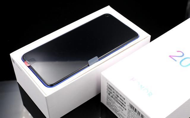  沦为|从高端机沦为千元机，麒麟980+48MP四摄，如今真香的4G手机？