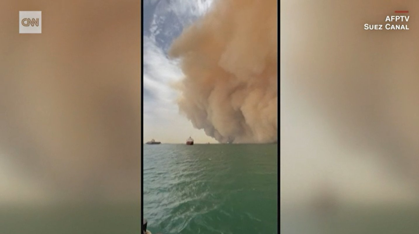 视频曝光！外媒：开罗遭沙尘暴袭击，苏伊士运河上空被黄沙笼罩