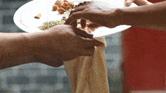 崇州|崇州味道,万春老卤的鸭头,一口咬下去