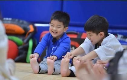  男人|沙溢被问：谁能治胡可？他说出了一个男人的名字，让人意想不到