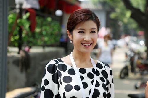  无奈|央视＂临时工＂王冠：前脚无奈被央视退回，后脚深陷情感丑闻