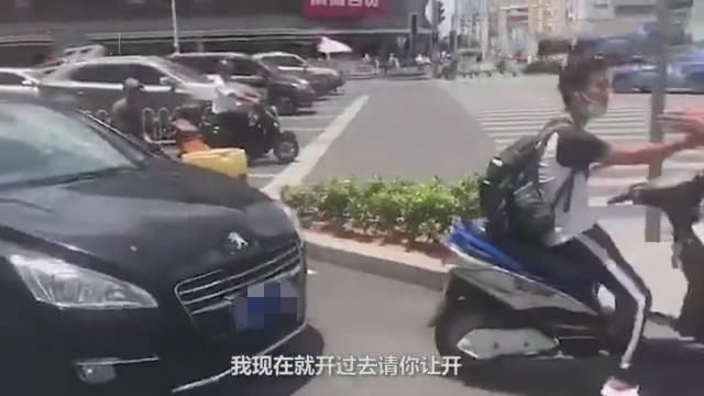  扬言|被拘7日，广西南宁男子不服交警管理，扬言“叫老爸过来撞烂你的车”