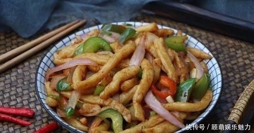  连吃|土豆加1盆面粉，不炖不煮不油炸，特色做法连吃3天都不腻！