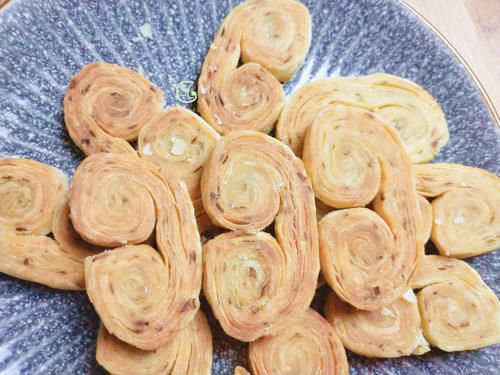 简单|这才是面粉最解馋做法,不烤不炸,简单一做,咸香酥脆,孩子爱吃