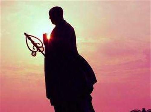 正面|杀人犯潜逃16年，被捕时已成寺院得道高僧，拍照时从不敢正面示人