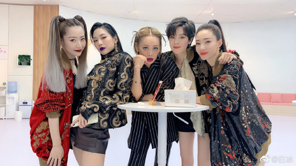  肌肉|星里话·对话姐姐⑩丨白冰：姐姐们经常半夜被肌肉痛醒，起来涂红花油