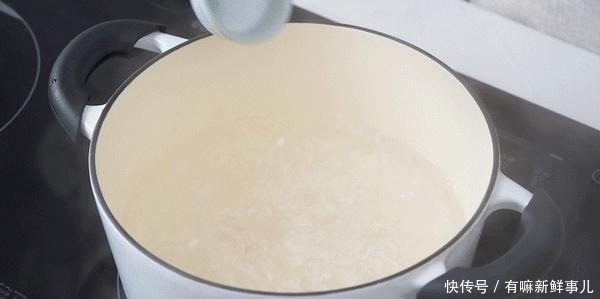 我家|春天我家从不错过它,随手焖出一锅鲜,汤汁都舔干