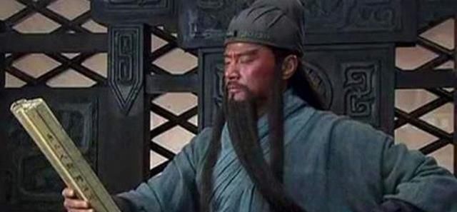 仇人|刘备本可早立霸业，可惜两个人扯他后腿，一个是兄弟，一个是仇人