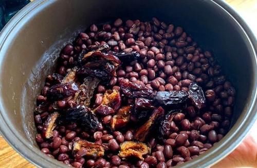  马上|月饼季马上到了，教你自制红豆沙，4块钱做一锅，无添加剂更好吃