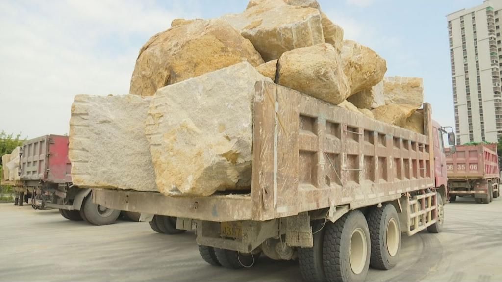 货车|超限率 233%！一粤L牌大货车超载被严惩！