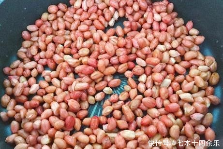 不错的选|炒花生米时,直接放油是不对的,多加1步,酥香脆,一星期不返潮