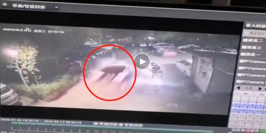  失灵|特斯拉Model 3又一起严重事故，突然加速刹车失灵，高速撞进小区，车主抢回一命！特斯拉为何频繁失控？