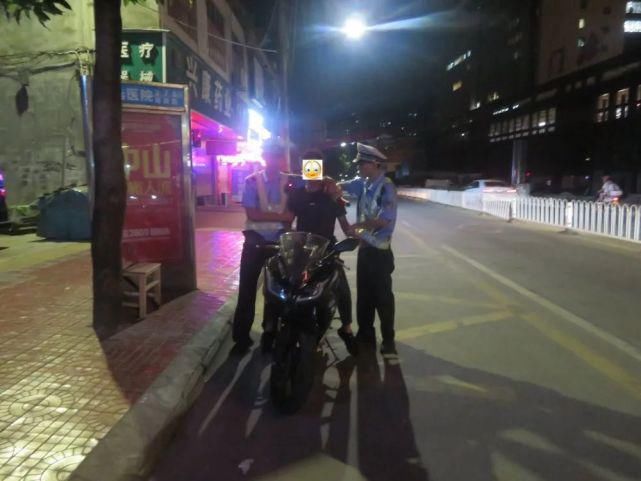 安溪|【一线警事】瞧!安溪这4人,酒驾被查也要“患难与共”!