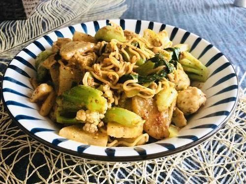 郑爽|郑爽分享泡面小窍门,多加一步味道更香,网友:看饿了,太馋人