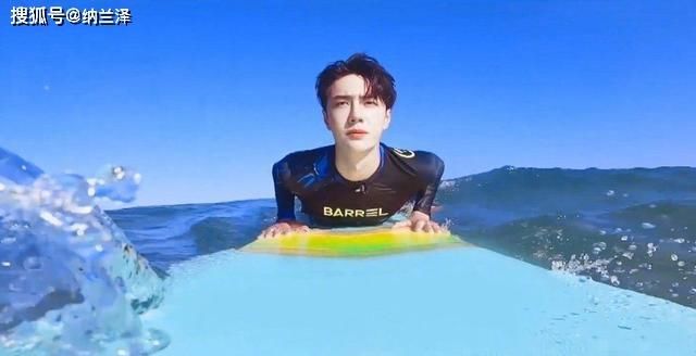  消费|张艺兴和王一博被消费的小细节，两团队集体抱暖，节目组真会玩