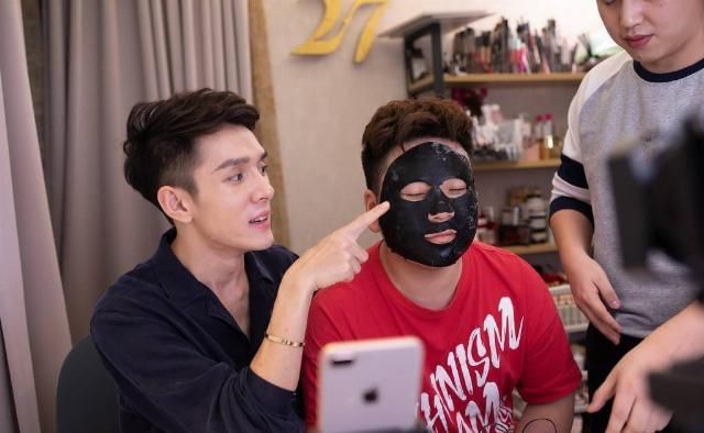  淘宝|“抖快”迎战淘宝直播，PGC+私域流量会是好出路？