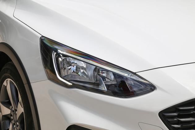 月薪|同级别没对手！月薪8千你会考虑它吗？ 轩逸 vs 福克斯