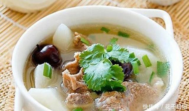 中加入适量|寒露后,西北人喜欢的4款汤,你喝过几款暖胃又滋补,好喝不贵