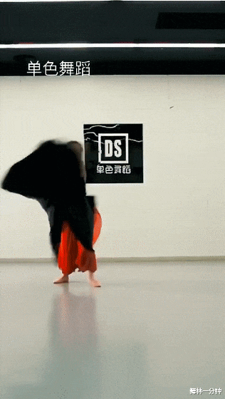 干货|干货 | 中国舞必学技巧之“平转”动作详解