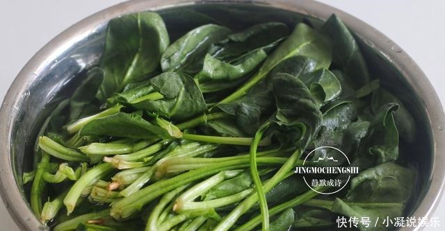  吃法|我家最爱的菠菜吃法，不炒也不拌，又香又软，一次一斤不够吃