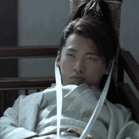 常客|郭麒麟：不拼爹，综艺营业，热搜常客，宝藏男孩为何这样“红”？