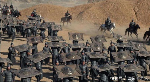 上衣|造反眼看失败,他脱上衣大哭,敌军瞬间向他倒戈,成功当上皇帝