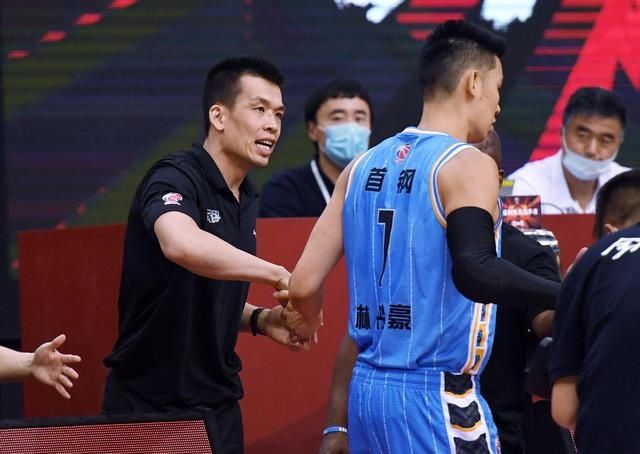  翻倍|CBA｜林书豪：考虑季后赛将三分球捐款额翻倍