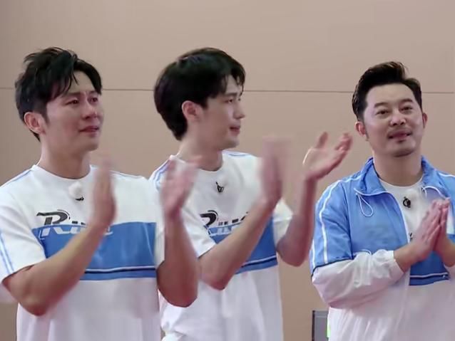  李晨|邓超其实也参与了这一季跑男的录制，就在李晨身边，你发现了没？