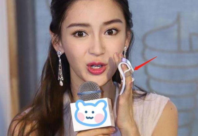  baby|Baby录制跑男手受伤，粉丝找她签名，她4字回应，网友：活该你红