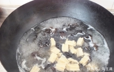 营养价值|炒黑木耳,总是炸锅怎么办?再加这一步,不炸锅不溅油,香脆美味