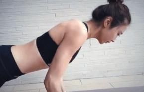  黎姿|48岁黎姿健身照刷屏，网友：自律的人，楚楚动人！