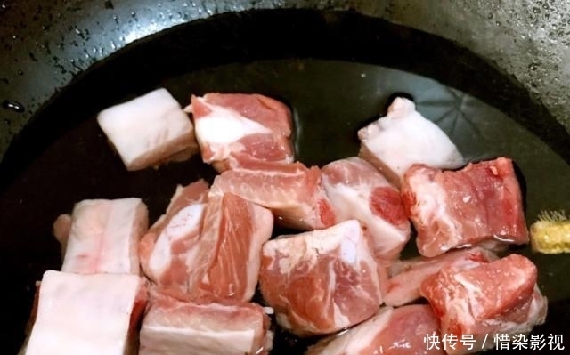 食材|烹饪这4种食材前必须焯水,千万别偷懒!别等到吃出毛病就来后悔